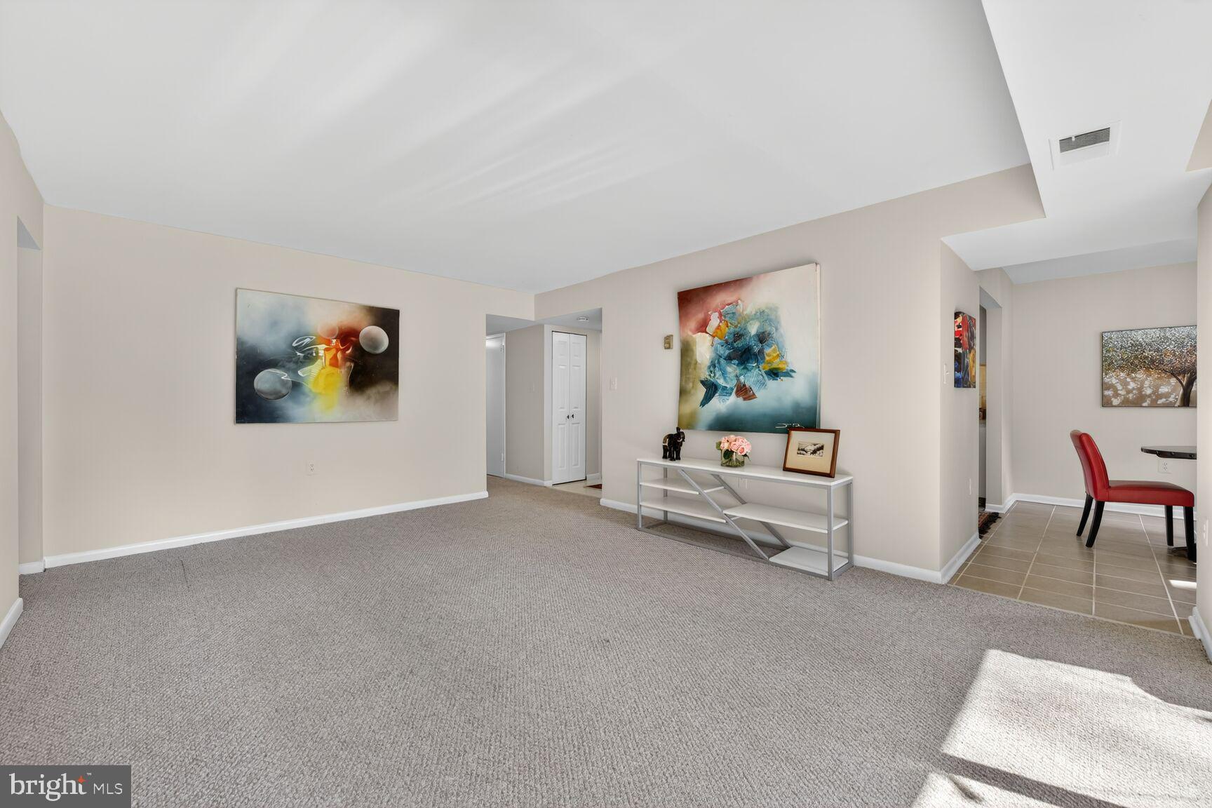 1407 Northgate Square, Unit 7/2C Reston, VA 20190 - Photo 6 of 47 Living Room