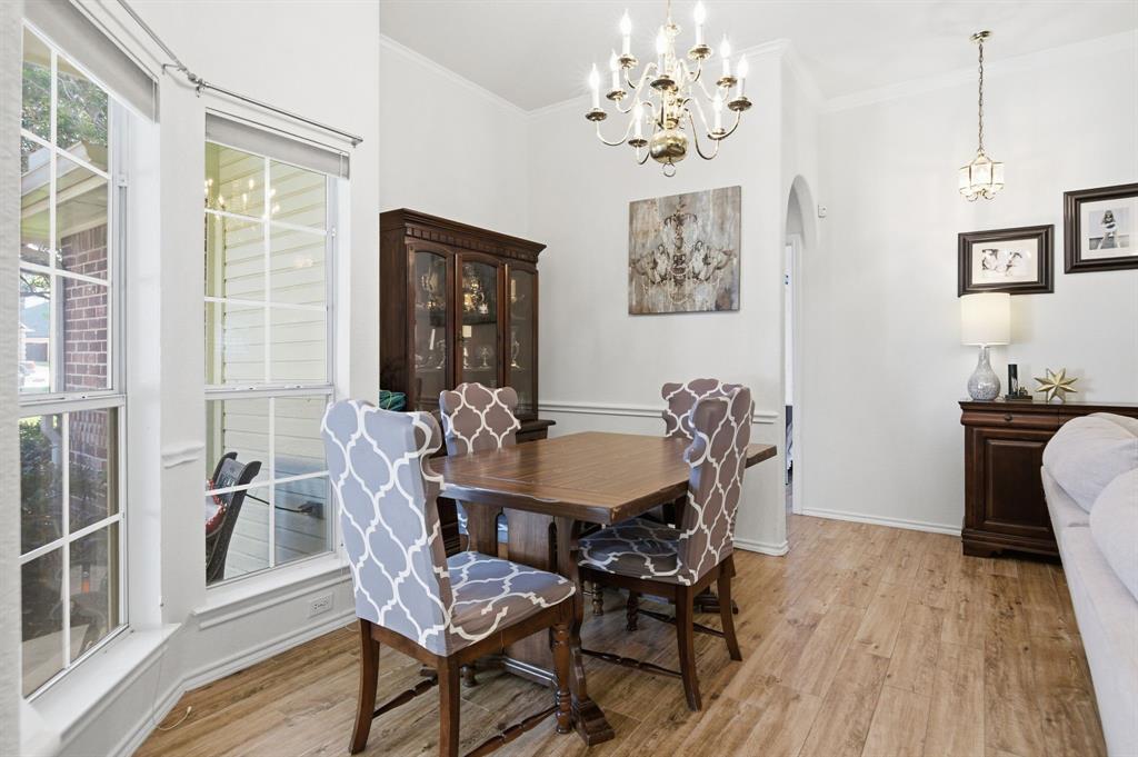 729 Bent Tree Court Hurst, TX 76054 - Photo 9 of 23