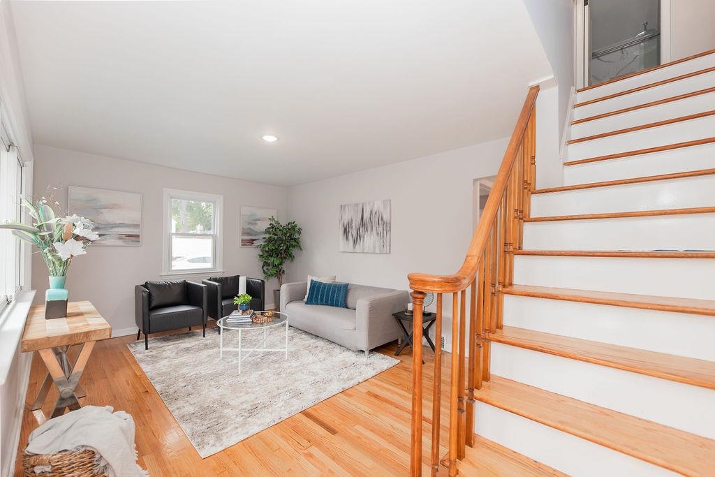 1072 Sayre Road South Union, NJ 07083 - Photo 3 of 31 a living room with furniture and flowers