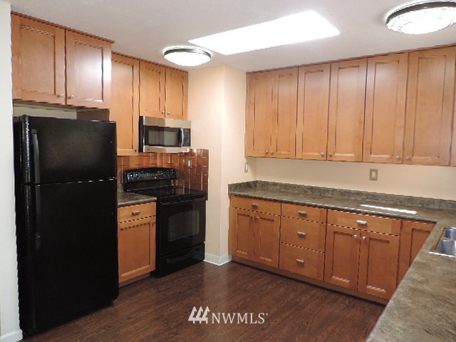 7875 Southeast Sedgwick Road Port Orchard, WA 98366 - Photo 5 of 25