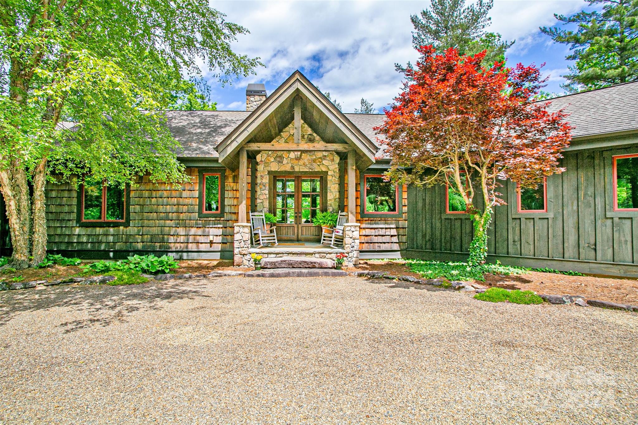 407 Barclay Road Brevard, NC 28712 - Photo 1 of 46 Gallery Image 1