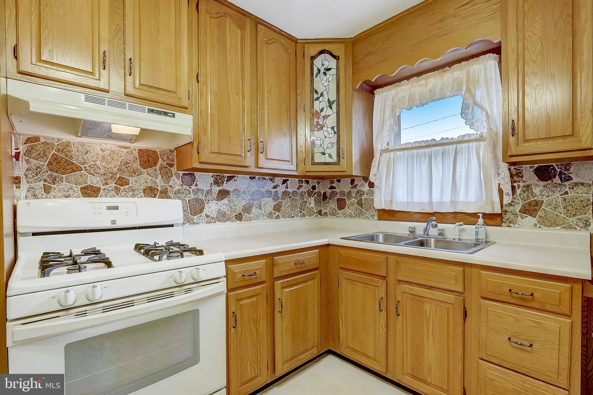 1518 Brian Road Baltimore, MD 21237 - Photo 13 of 40