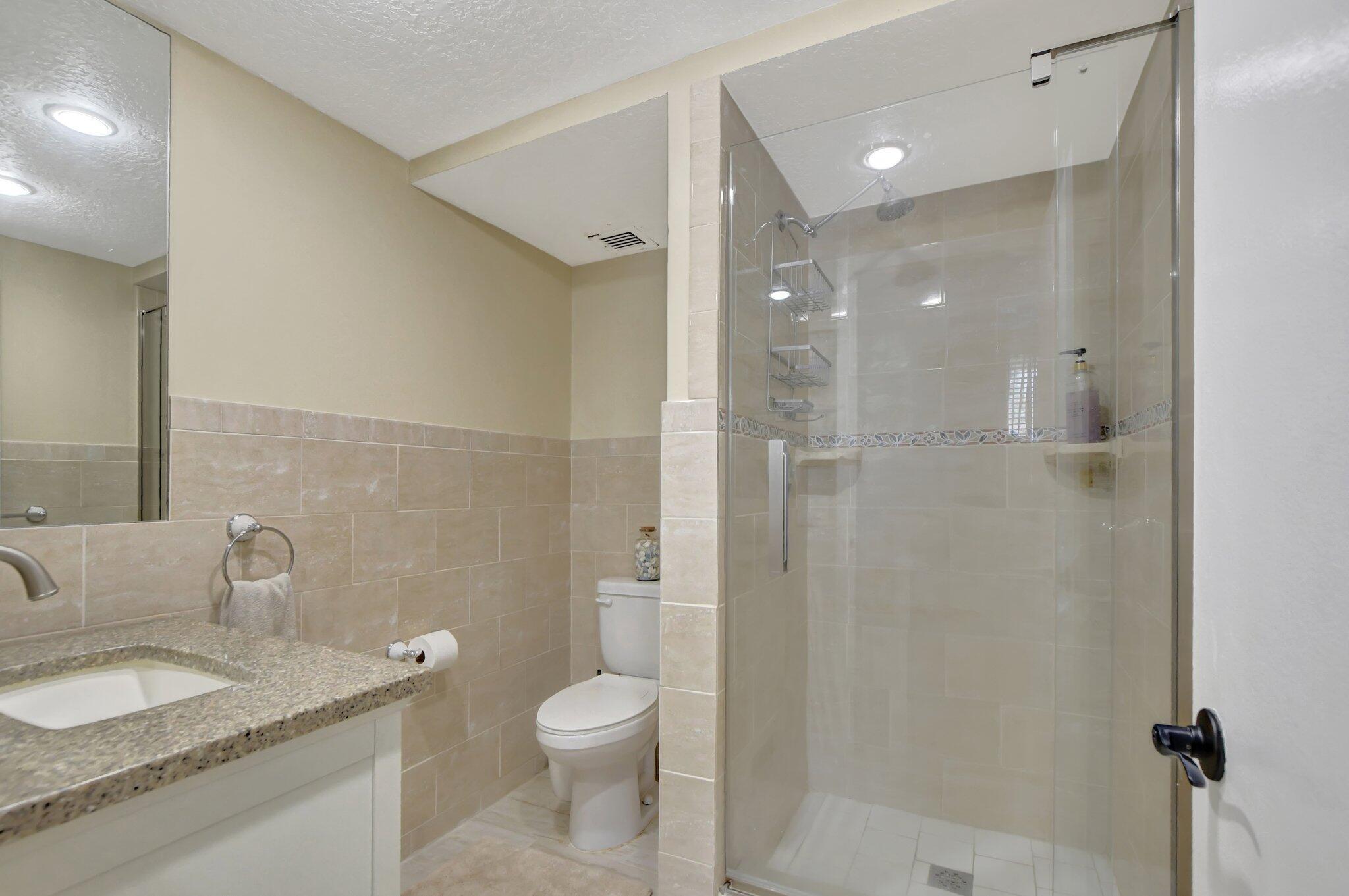 14 Royal Palm Way, Unit 102 Boca Raton, FL 33432 - Photo 21 of 39 20-web-or-mls-DSC_0976