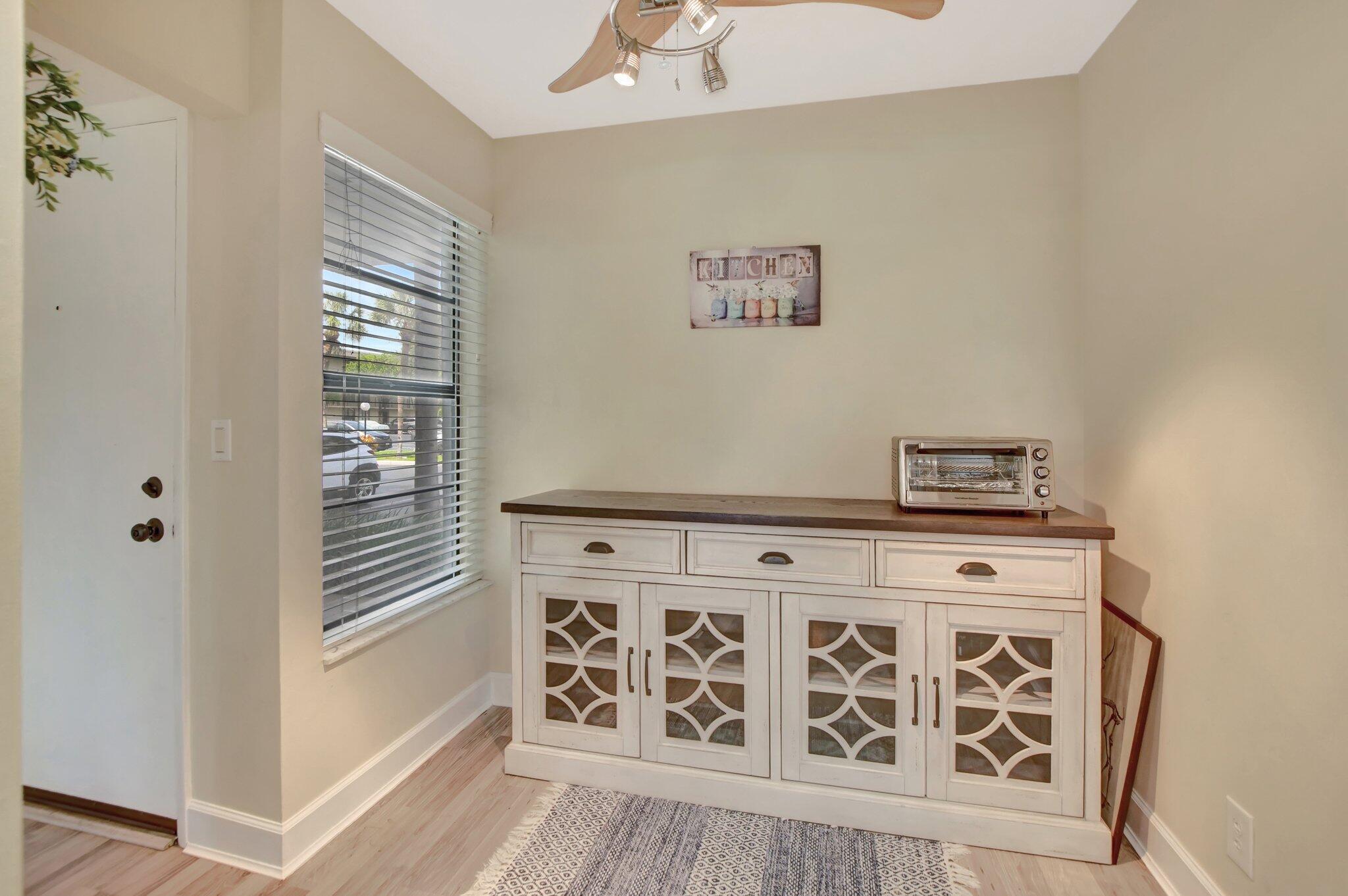 14 Royal Palm Way, Unit 102 Boca Raton, FL 33432 - Photo 5 of 39 4-web-or-mls-DSC_0911