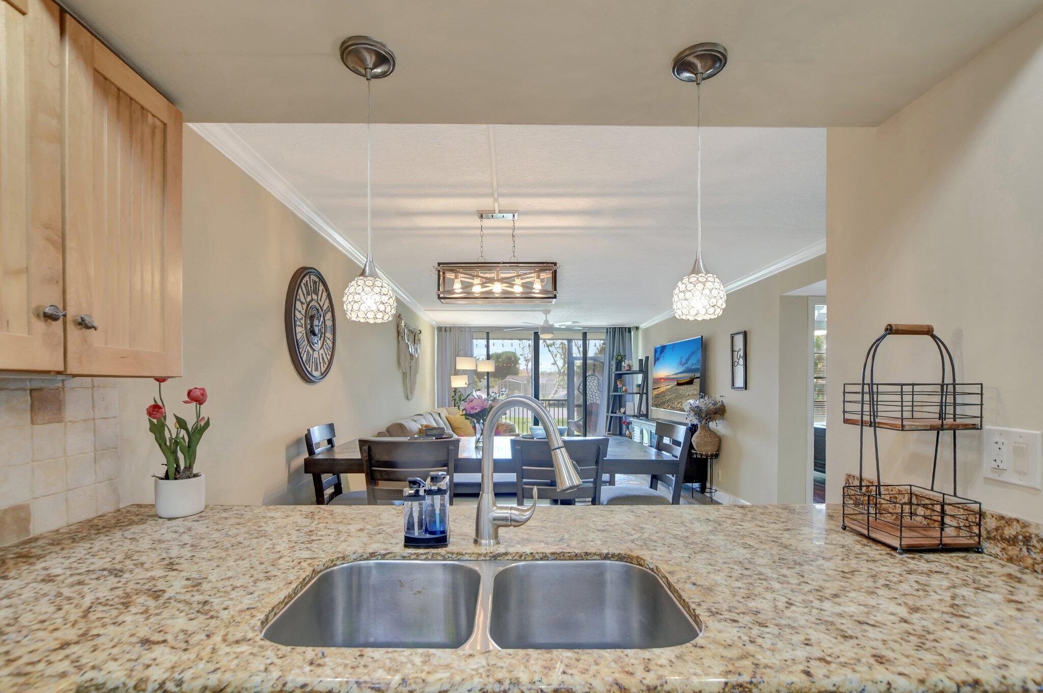 14 Royal Palm Way, Unit 102 Boca Raton, FL 33432 - Photo 9 of 39 8-web-or-mls-DSC_1006