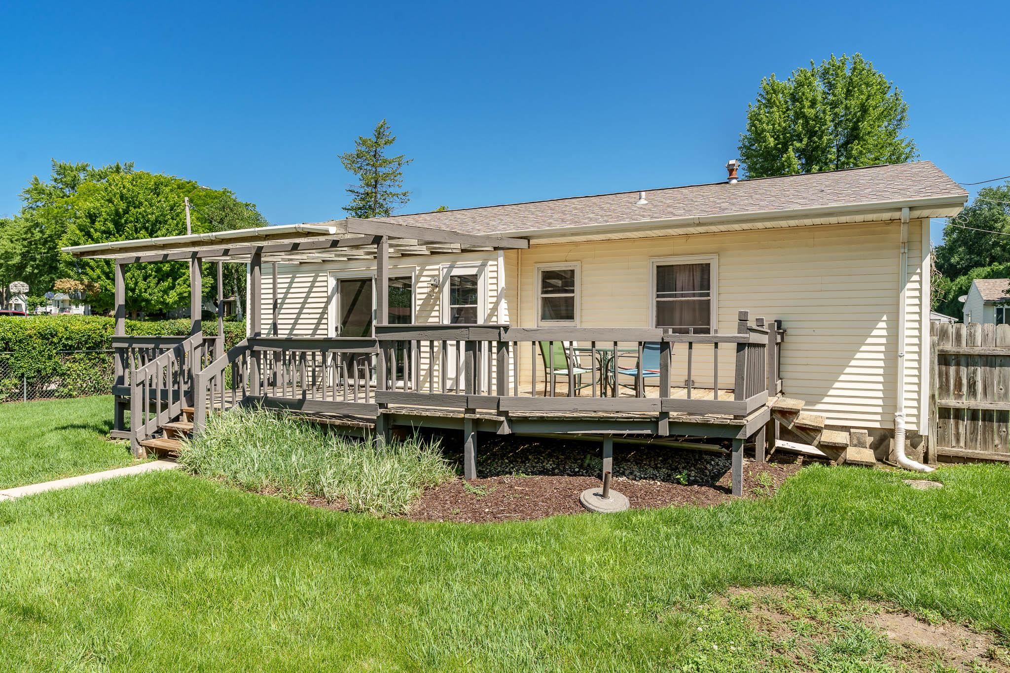 2026 Merrill Street Beloit, WI 53511 - Photo 5 of 37