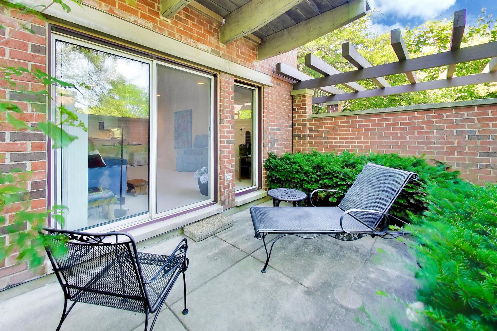 432 Kelburn Road, Unit 121 Deerfield, IL 60015 - Photo 17 of 19