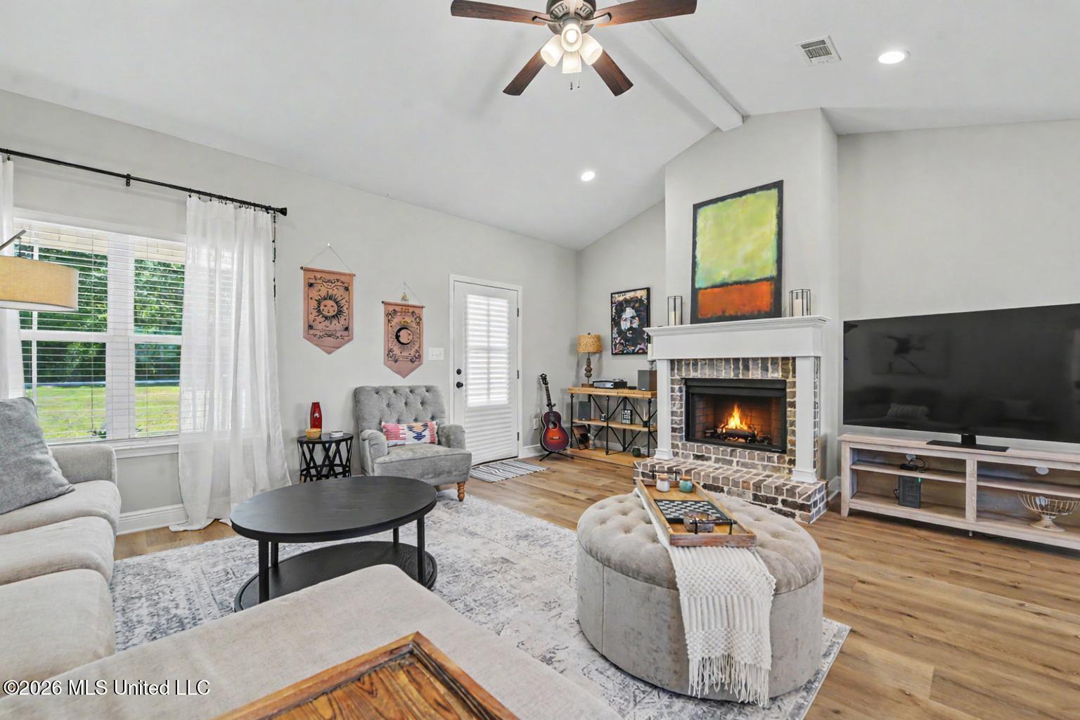 140 Leslie Williams Road Lucedale, MS 39452 - Photo 6 of 29 living