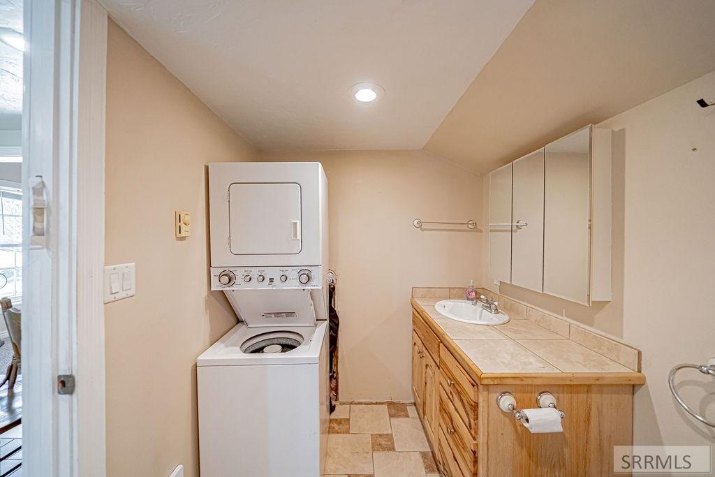 407 West Main Street St. Anthony, ID 83445 - Photo 13 of 41