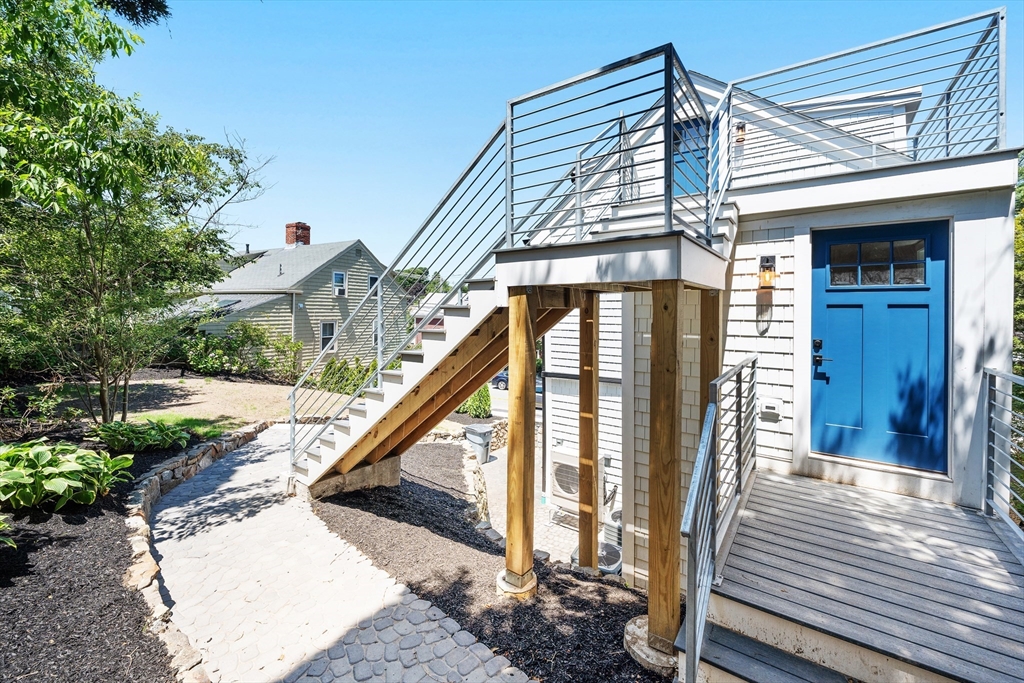 290 Washington Street, Unit B Marblehead, MA 01945 - Photo 13 of 16