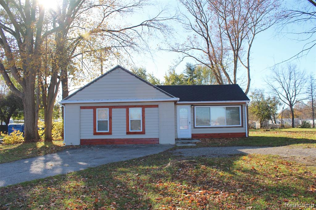 43267 Utica Road Sterling Heights, MI 48314 - Photo 1 of 19