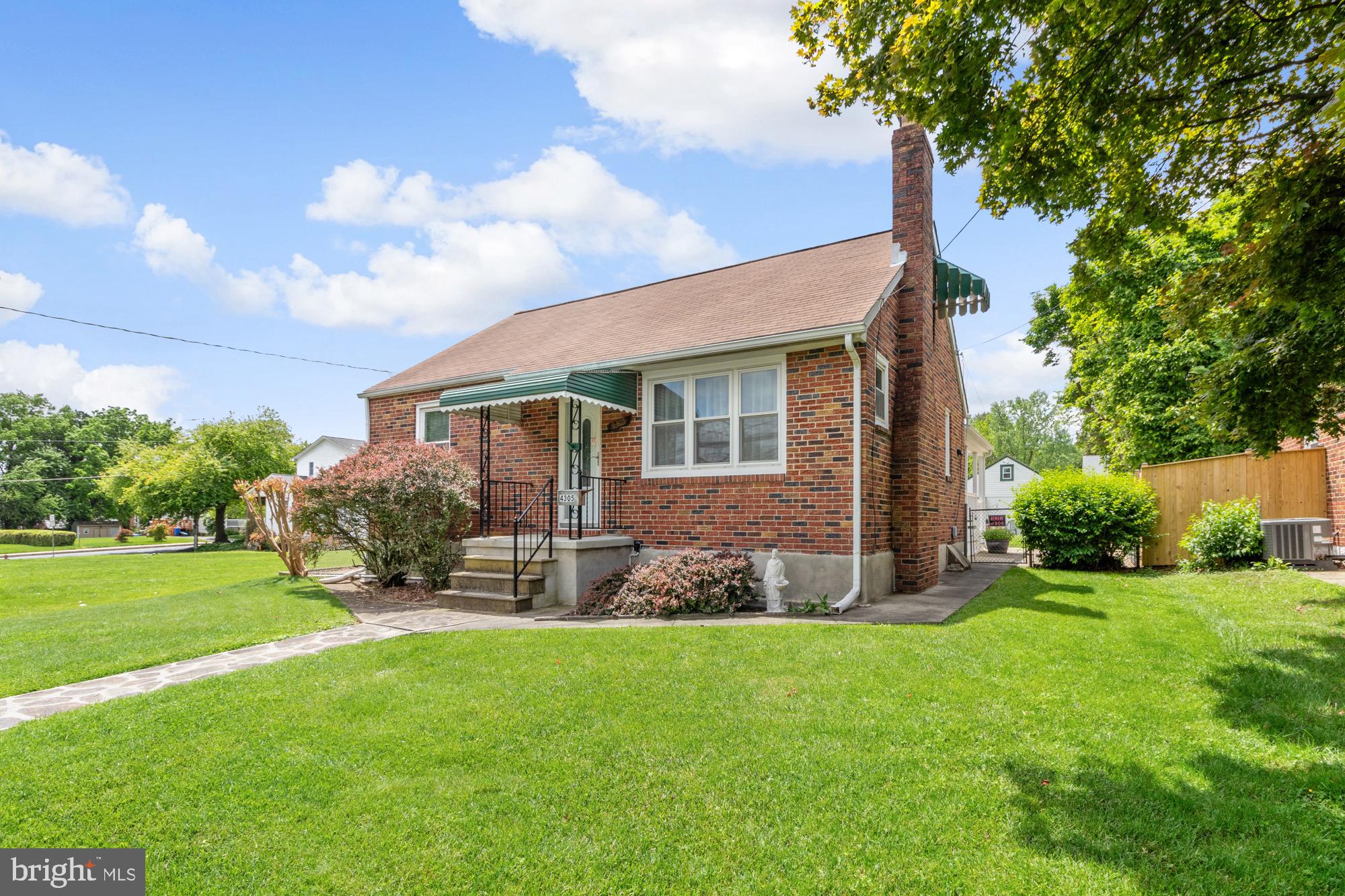 4305 Fullerton Avenue Baltimore, MD 21206 - Photo 3 of 36 a view of a house with backyard and garden