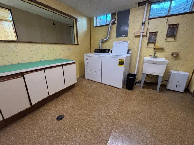 $2,450 | 136 Grimes Street, Roanoke, VA 24019