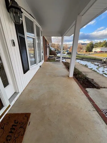 $2,450 | 136 Grimes Street, Roanoke, VA 24019