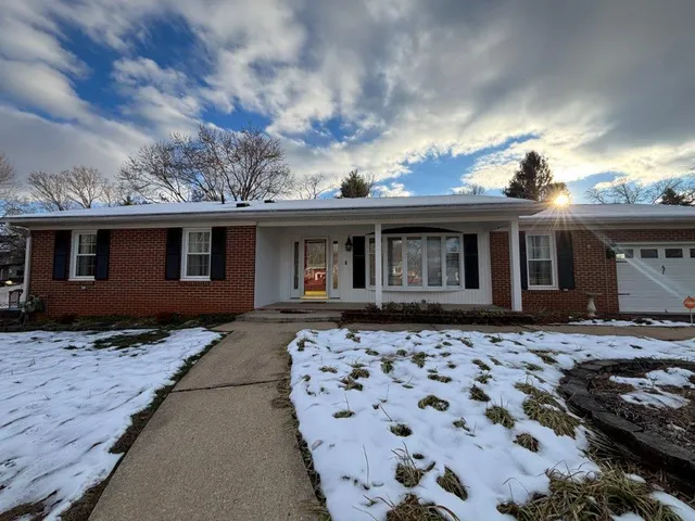 $2,450 | 136 Grimes Street, Roanoke, VA 24019