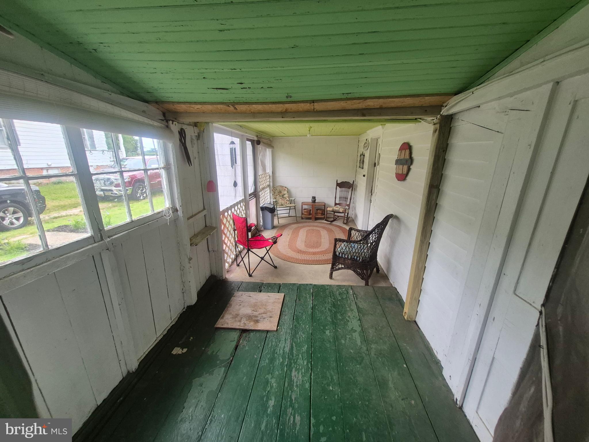 715 Main Street Sharptown, MD 21861 - Photo 24 of 36 a living room with furniture