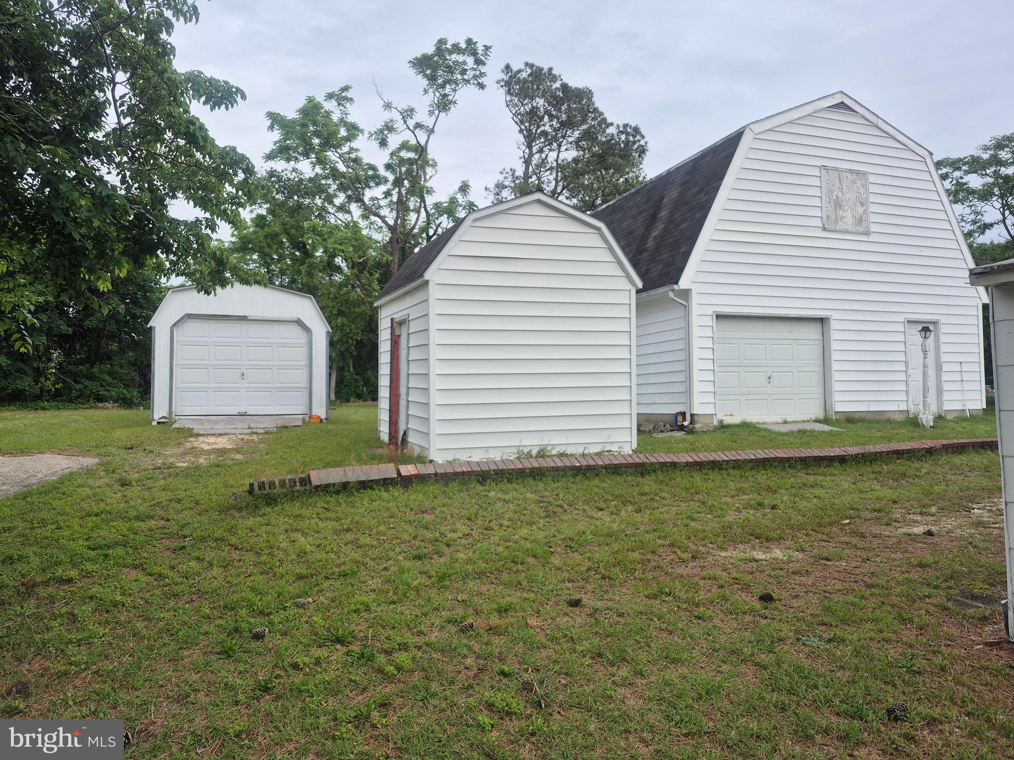 715 Main Street Sharptown, MD 21861 - Photo 30 of 36 a backyard of a house