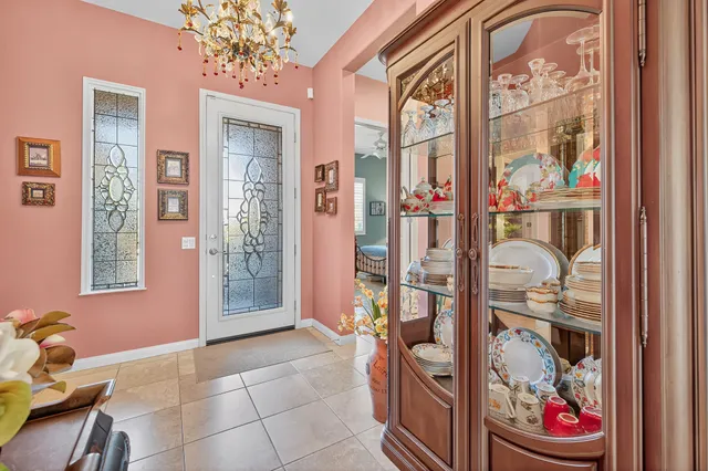 a view of backyard of the house