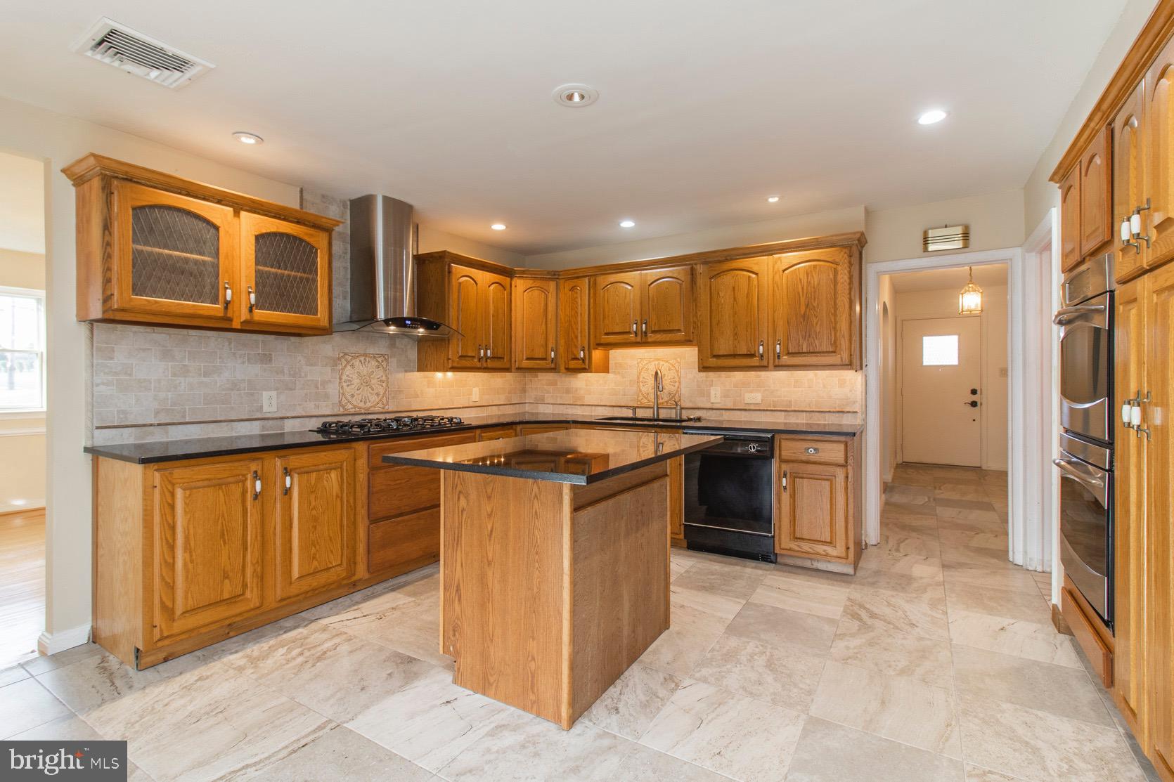 2701 North Kent Road Broomall, PA 19008 - Photo 14 of 54 Kitchen