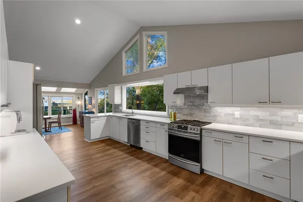 $875,000 | 3 Dinghy Court, Salem, SC 29676