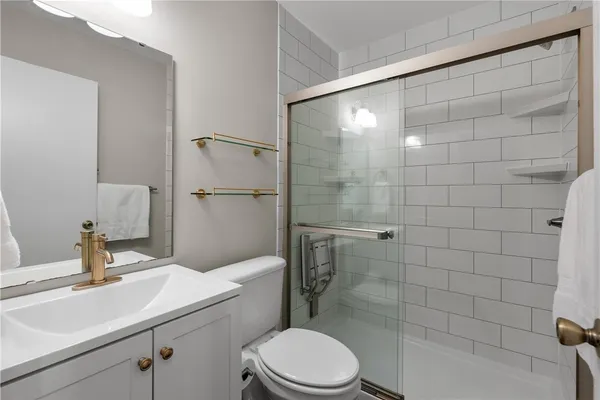 $875,000 | 3 Dinghy Court, Salem, SC 29676