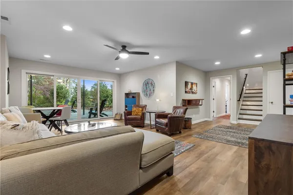 $875,000 | 3 Dinghy Court, Salem, SC 29676