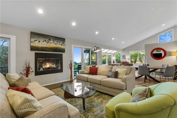 $875,000 | 3 Dinghy Court, Salem, SC 29676