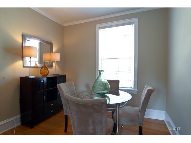 830 West Lakeside Place, Unit 2N Chicago, IL 60640 - Photo 4 of 10