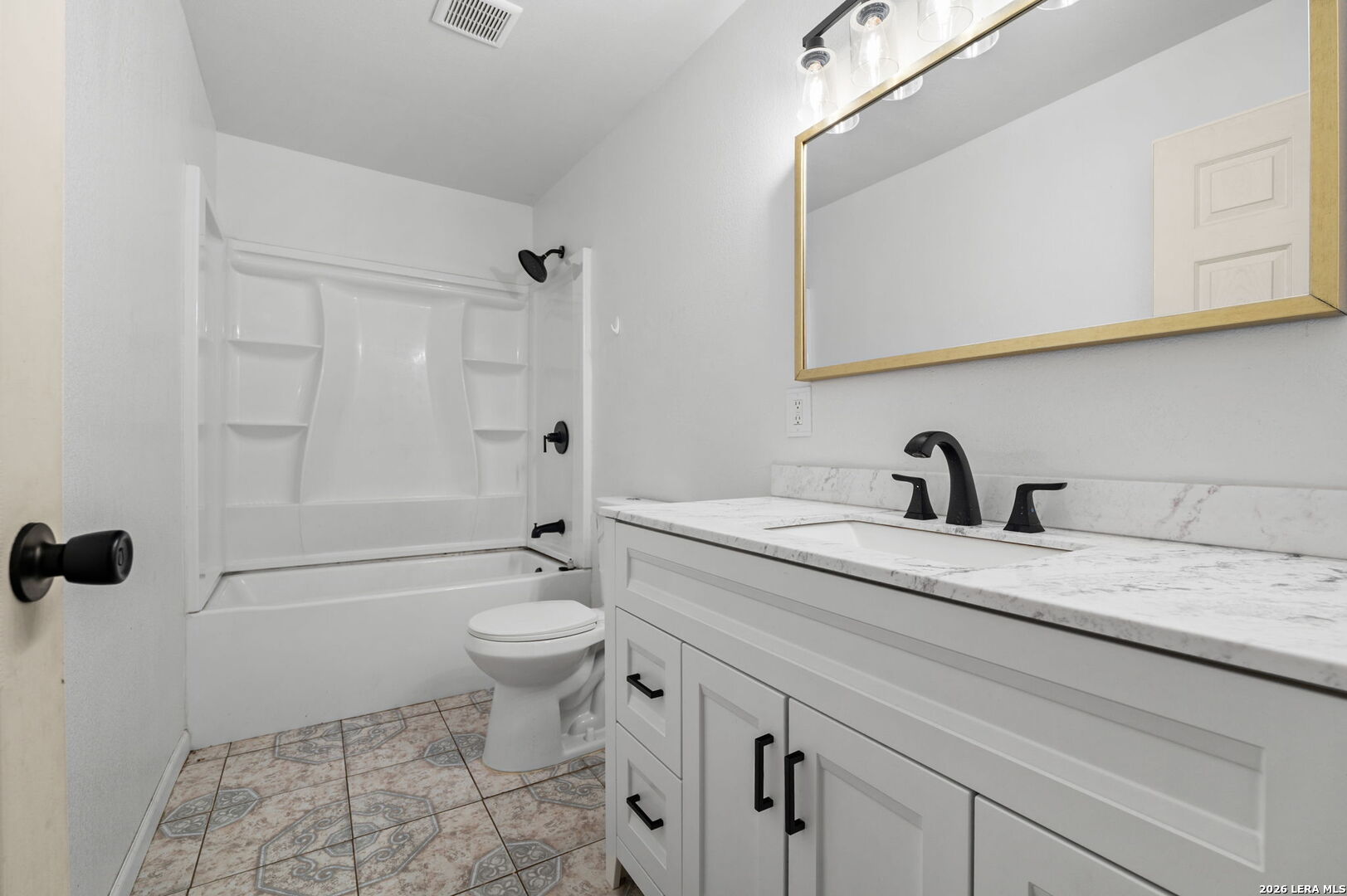 844 County Road 6846 Lytle, TX 78052 - Photo 18 of 35