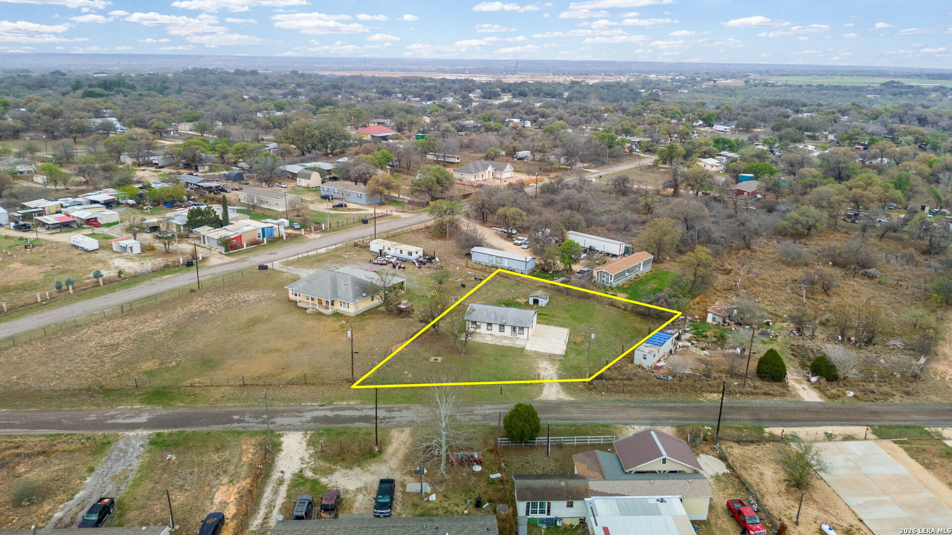 844 County Road 6846 Lytle, TX 78052 - Photo 28 of 35