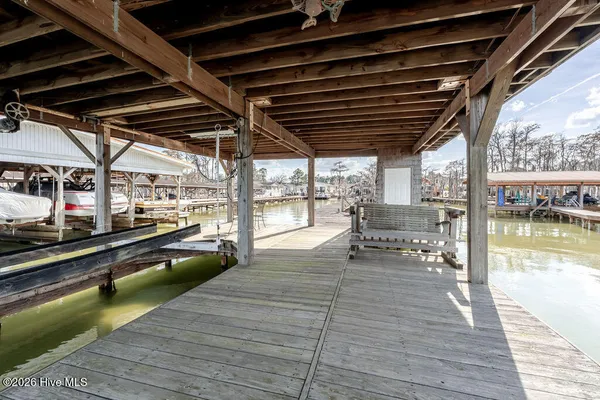 $725,000 | 26 Chadwick Pl Drive, Elizabethtown, NC 28337