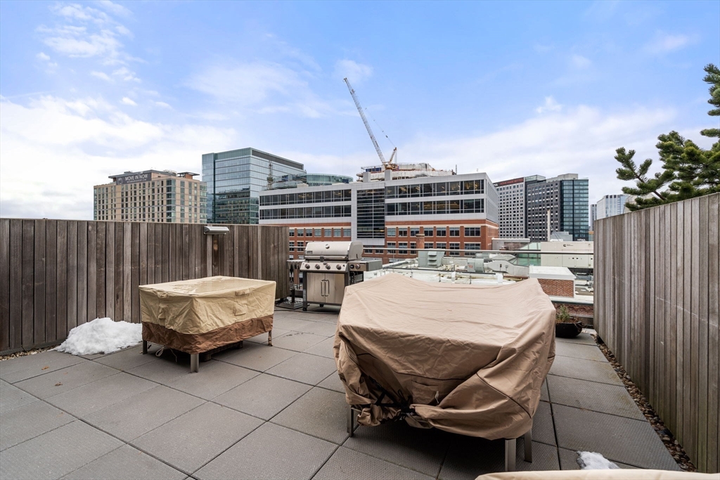 346 Congress Street, Unit 702 Boston, MA 02210 - Photo 13 of 20
