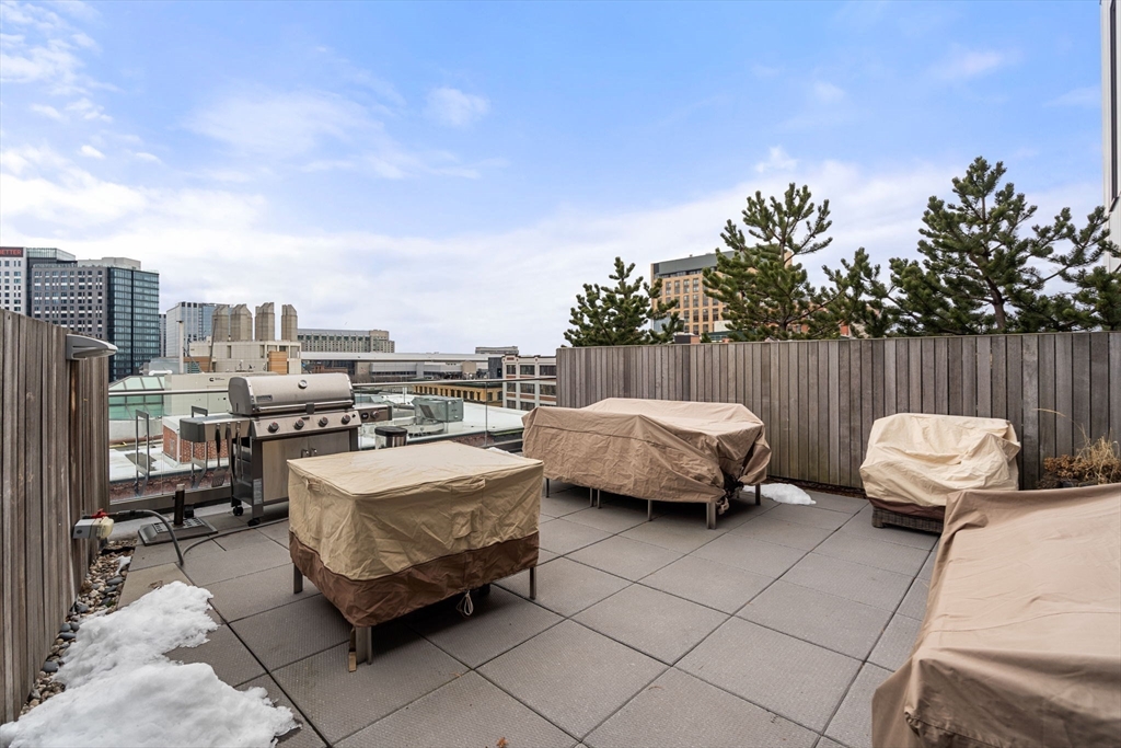 346 Congress Street, Unit 702 Boston, MA 02210 - Photo 14 of 20