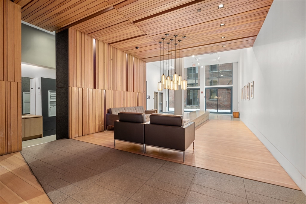 346 Congress Street, Unit 702 Boston, MA 02210 - Photo 18 of 20