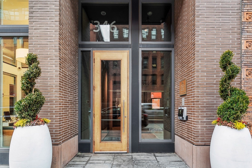 346 Congress Street, Unit 702 Boston, MA 02210 - Photo 19 of 20