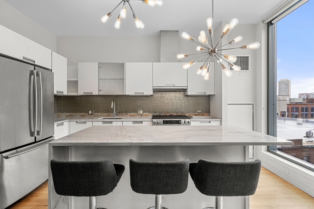 346 Congress Street, Unit 702 Boston, MA 02210 - Photo 4 of 20