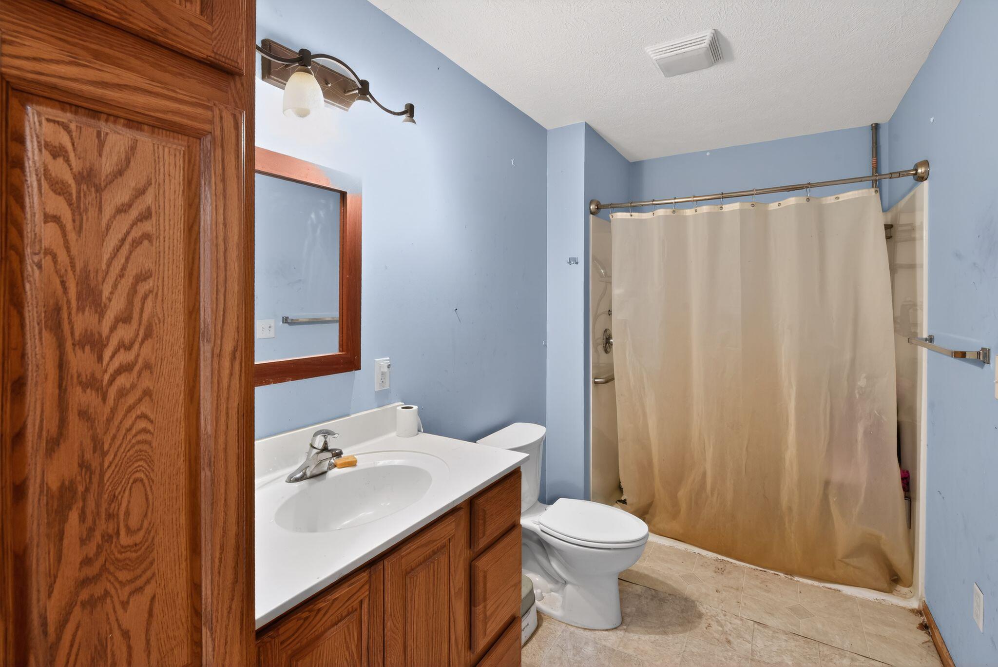 5142 North State Road Alma, MI 48801 - Photo 4 of 18 Bath 3