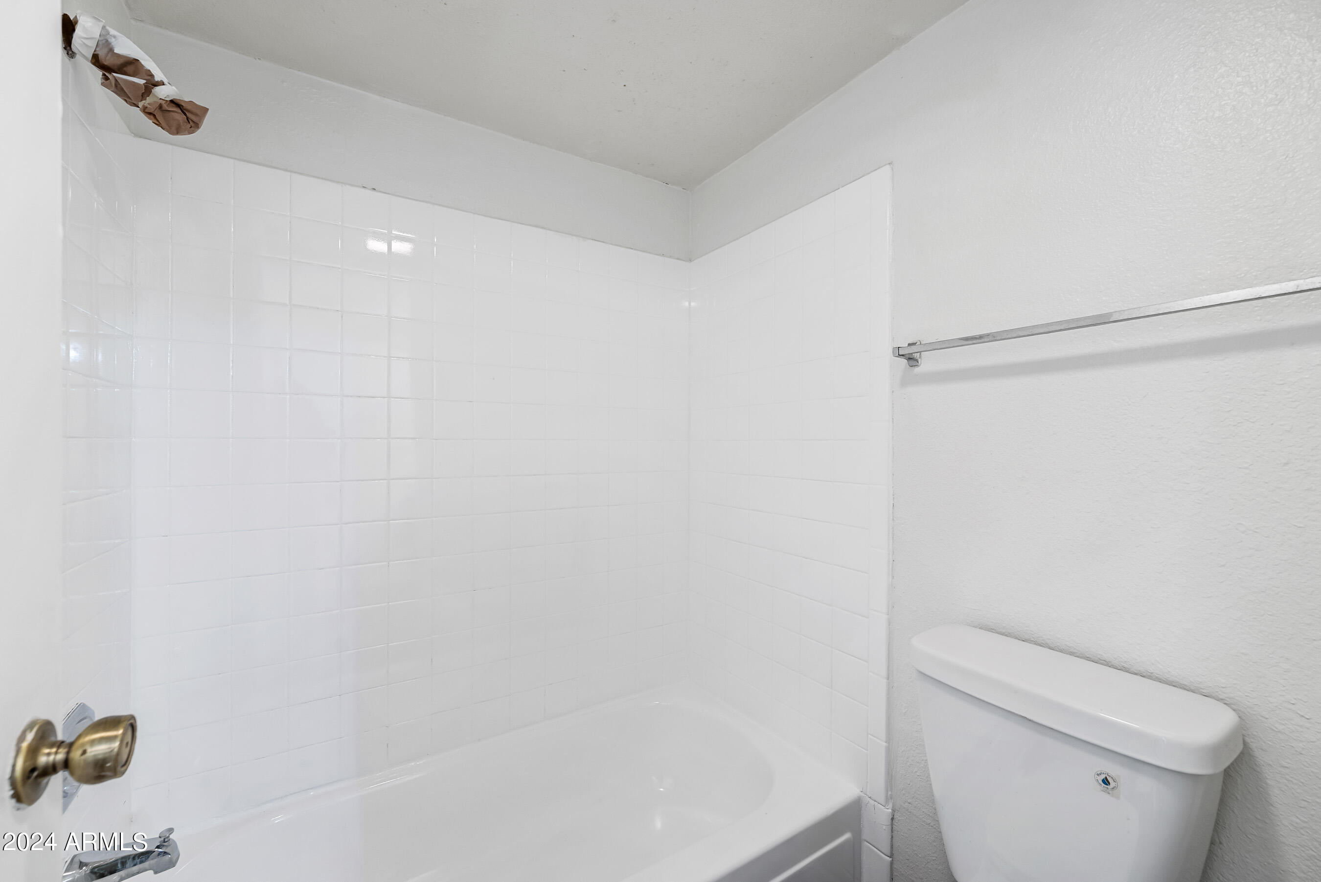 2625 East Indian School Road, Unit 213 Phoenix, AZ 85016 - Photo 12 of 15 20-2625EISR213-ocupix