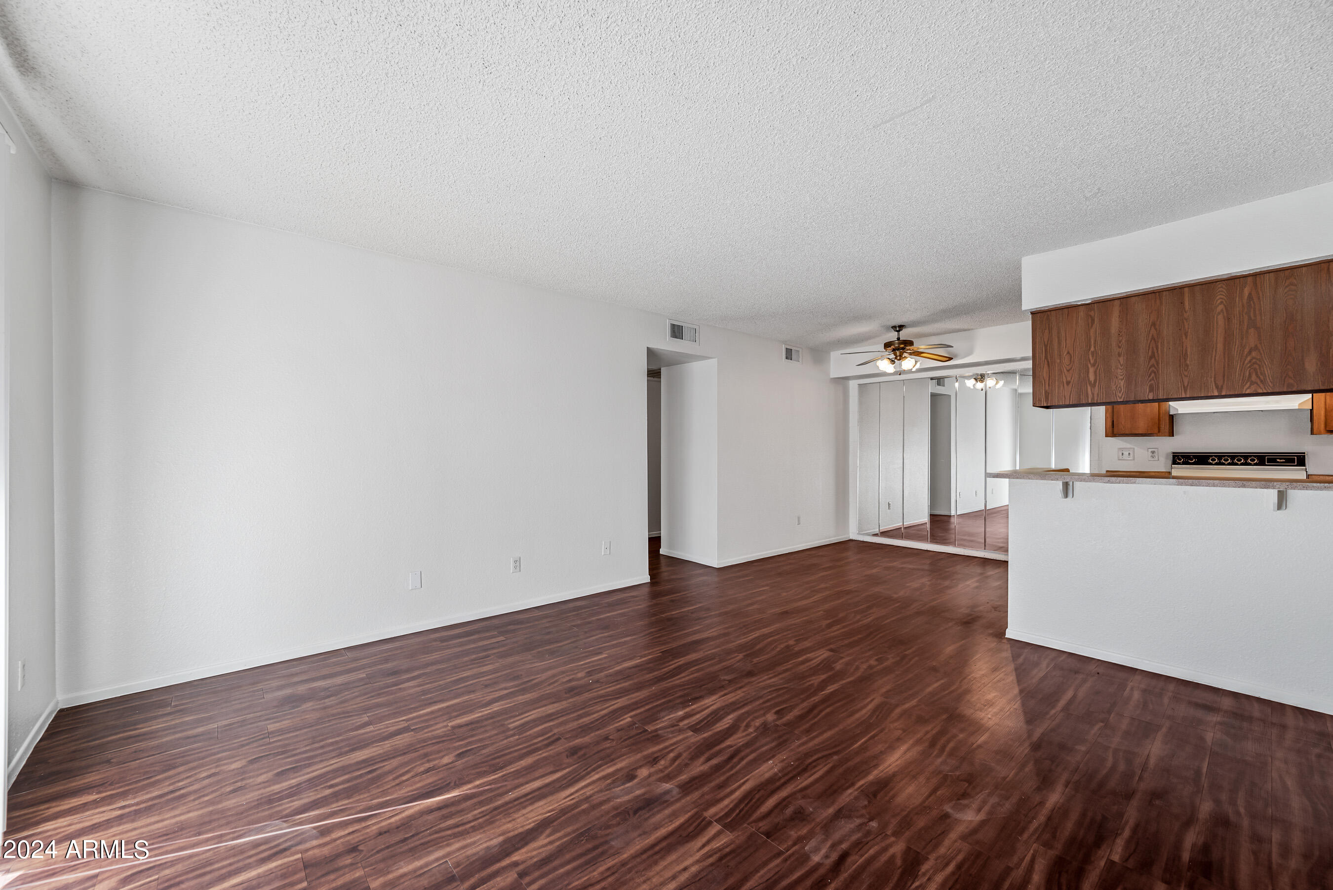 2625 East Indian School Road, Unit 213 Phoenix, AZ 85016 - Photo 2 of 15 4-2625EISR213-ocupix