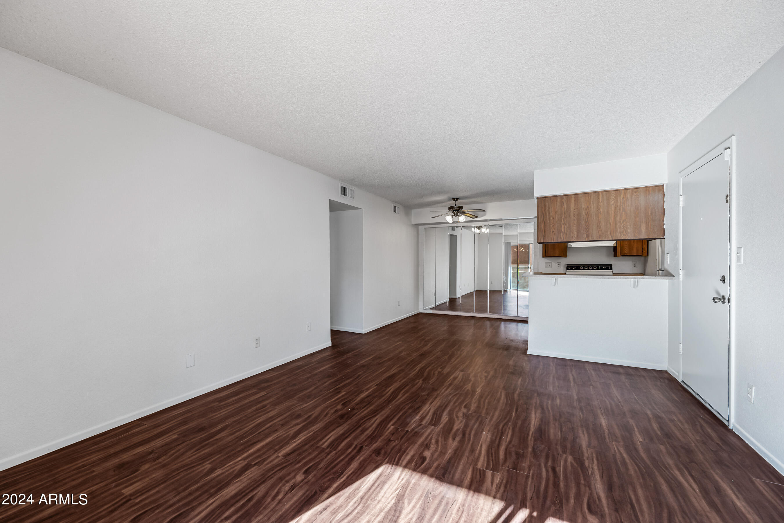 2625 East Indian School Road, Unit 213 Phoenix, AZ 85016 - Photo 5 of 15 14-2625EISR213-ocupix