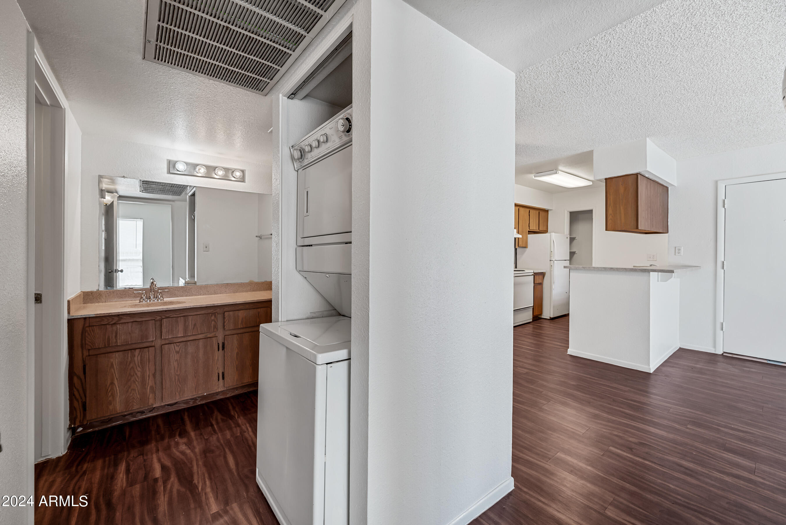 2625 East Indian School Road, Unit 213 Phoenix, AZ 85016 - Photo 7 of 15 18-2625EISR213-ocupix