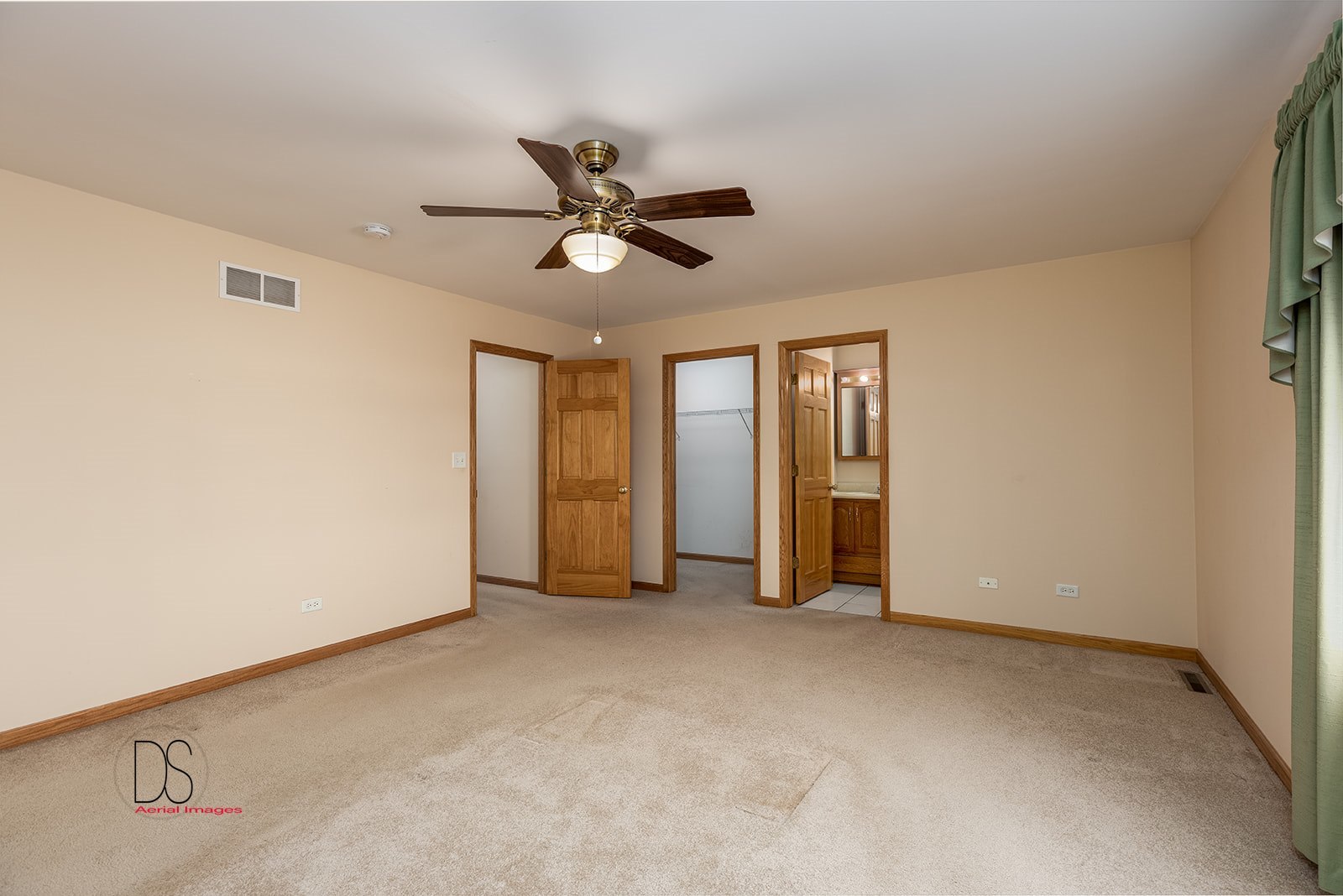 3976 East 2259th Road Serena, IL 60549 - Photo 9 of 24 a view of an empty room
