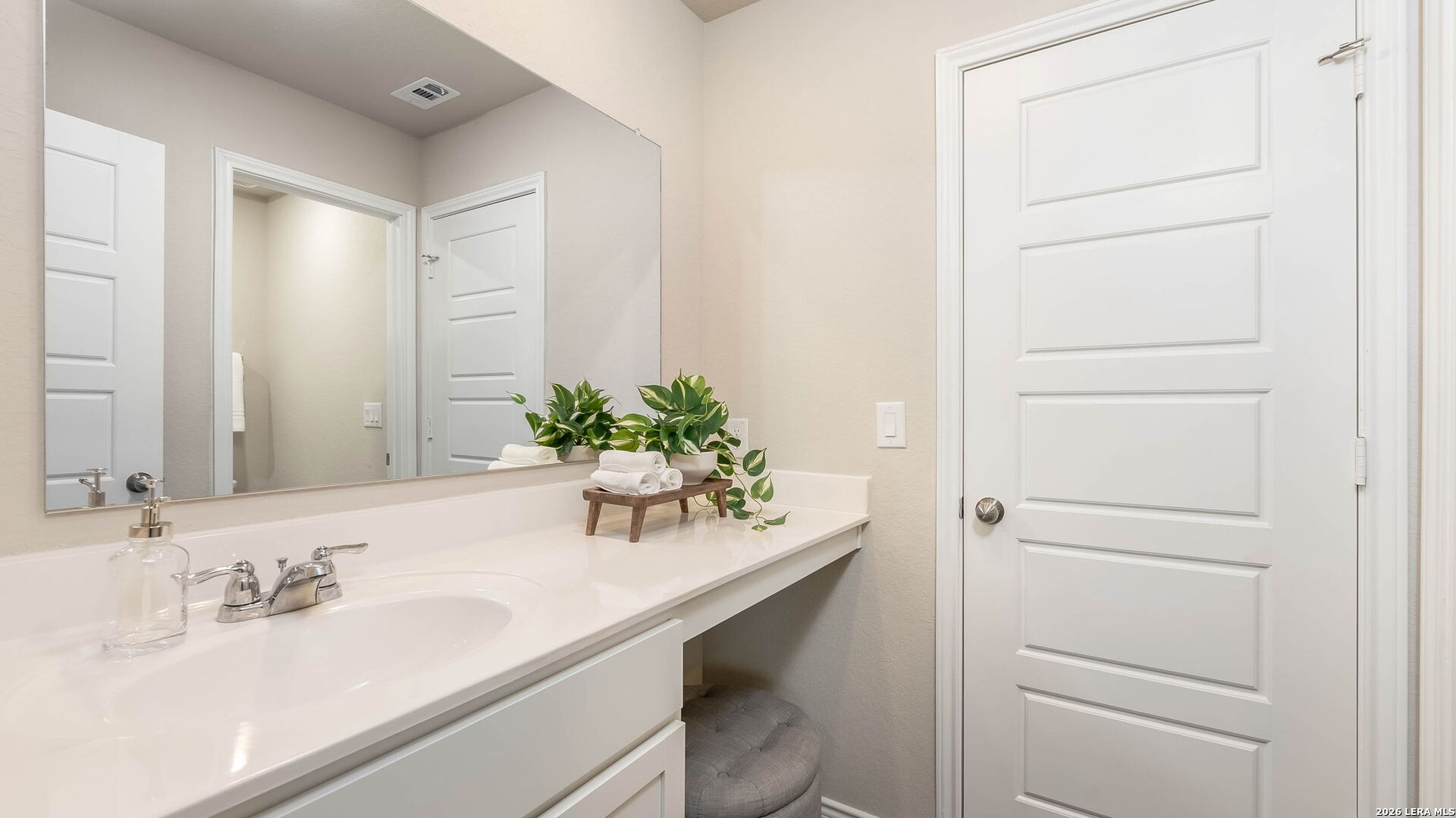 14619 Butch Cassidy Street Lytle, TX 78052 - Photo 13 of 18