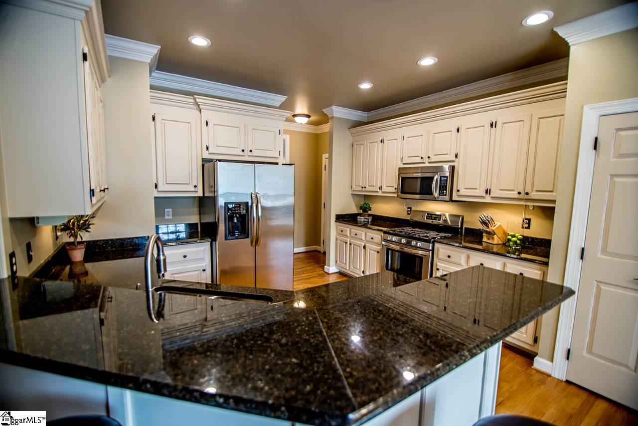 104 Quail Ridge Drive Simpsonville, SC 29680 - Photo 10 of 32 Gallery Image 10