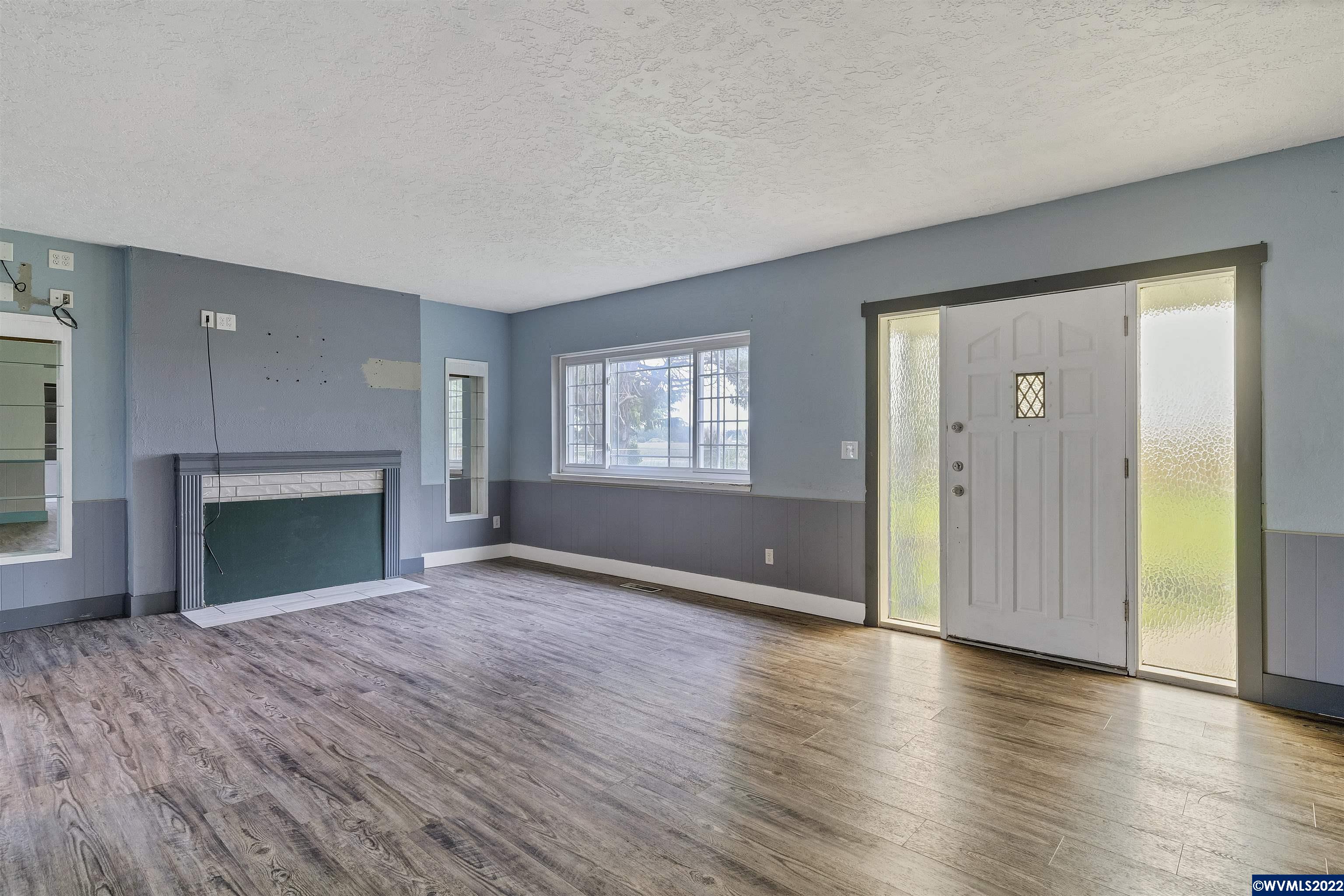 8255 Portland Road Northeast Salem, OR 97305 - Photo 6 of 34 Gallery Image 6