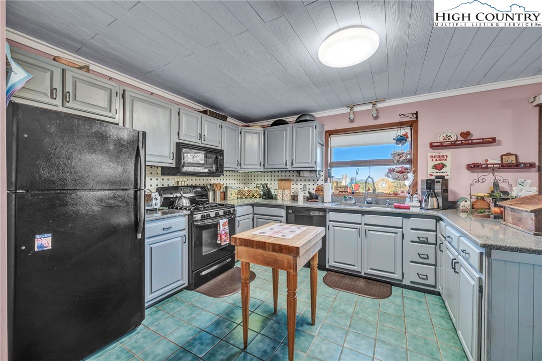 540 Mountain Farm Road Boone, NC 28607 - Photo 23 of 46