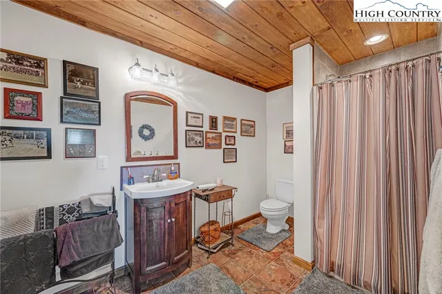 $750,000 | 540 Mountain Farm Road, Boone, NC 28607