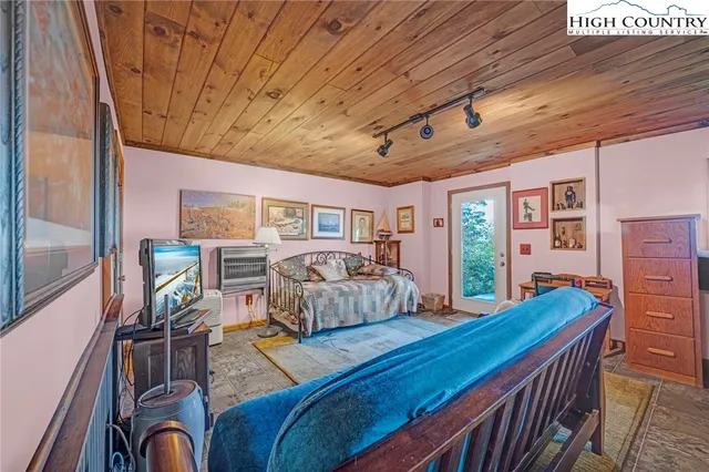 $750,000 | 540 Mountain Farm Road, Boone, NC 28607