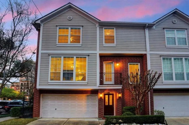 $2,945 | 1015 Eberhard Street, Houston, TX 77019