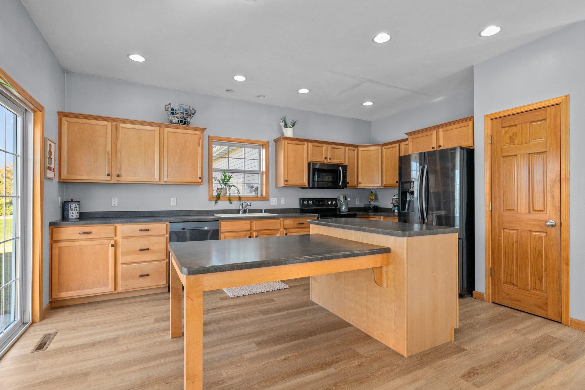 4124 East Glory Lane Appleton, WI 54913 - Photo 16 of 57